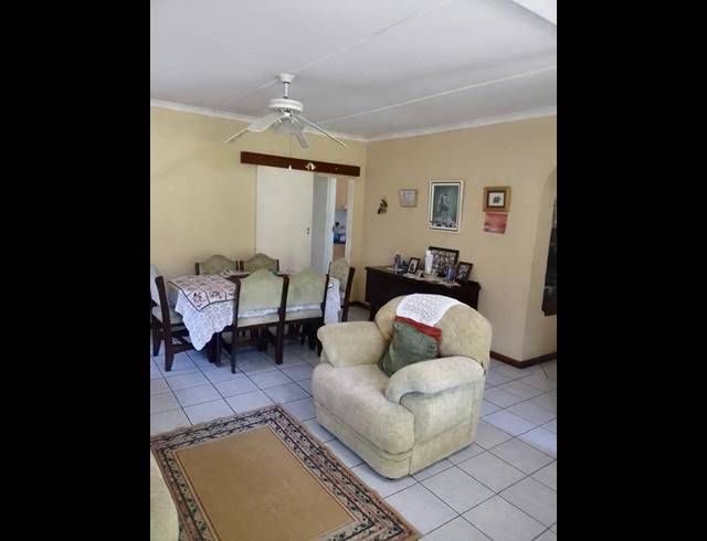 3 BEDROOM HOUSE FOR SALE IN WOODLANDS